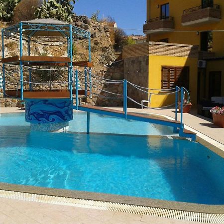 Hotel Le Palme SantʼAnna Arresi Exteriör bild